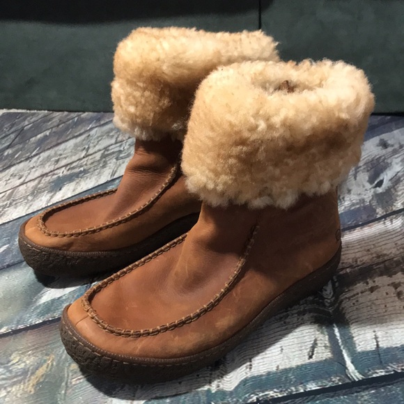 🐬 BORN Brown Leather Shearing Cuff Boots - Picture 16 of 16